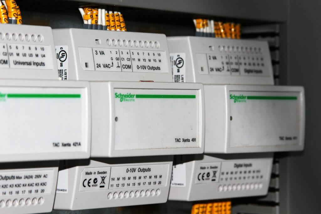 How Do Surge Protectors Work? Electrician Mentor